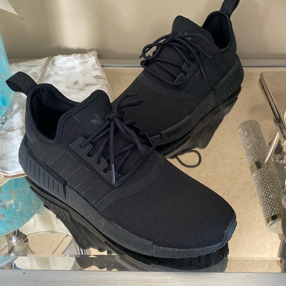 Adidas Black NMD R1